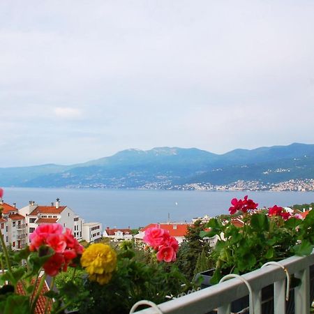 Apartment Rijeka With Sea View エクステリア 写真