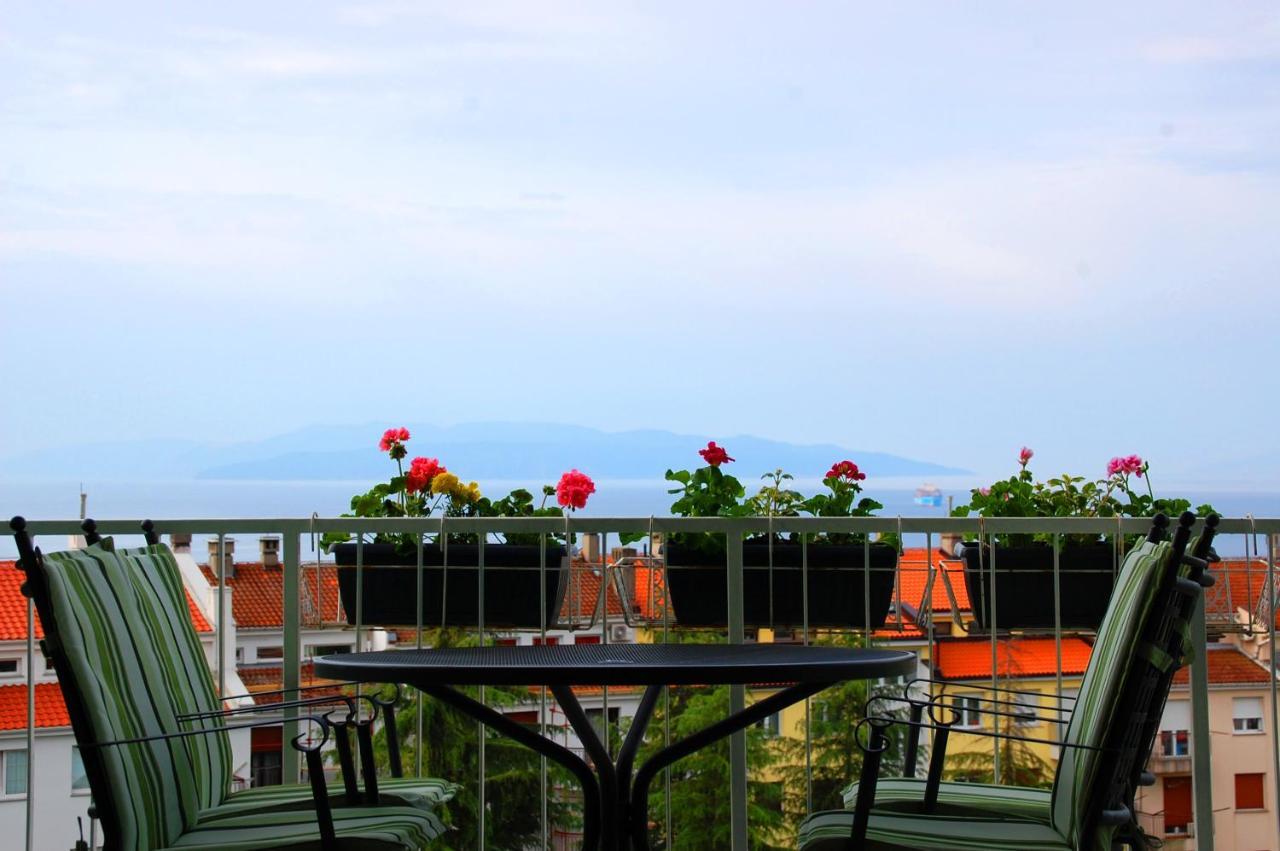 Apartment Rijeka With Sea View エクステリア 写真